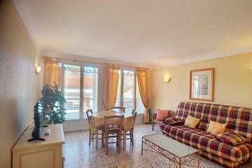 Gîte pour 2 personnes, avec jardin dans Office De Tourisme De Lamalou Les Bains