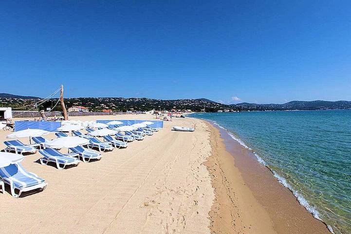 Appartement de vacances pour 4 personnes, avec jardin ainsi que terrasse et jacuzzi