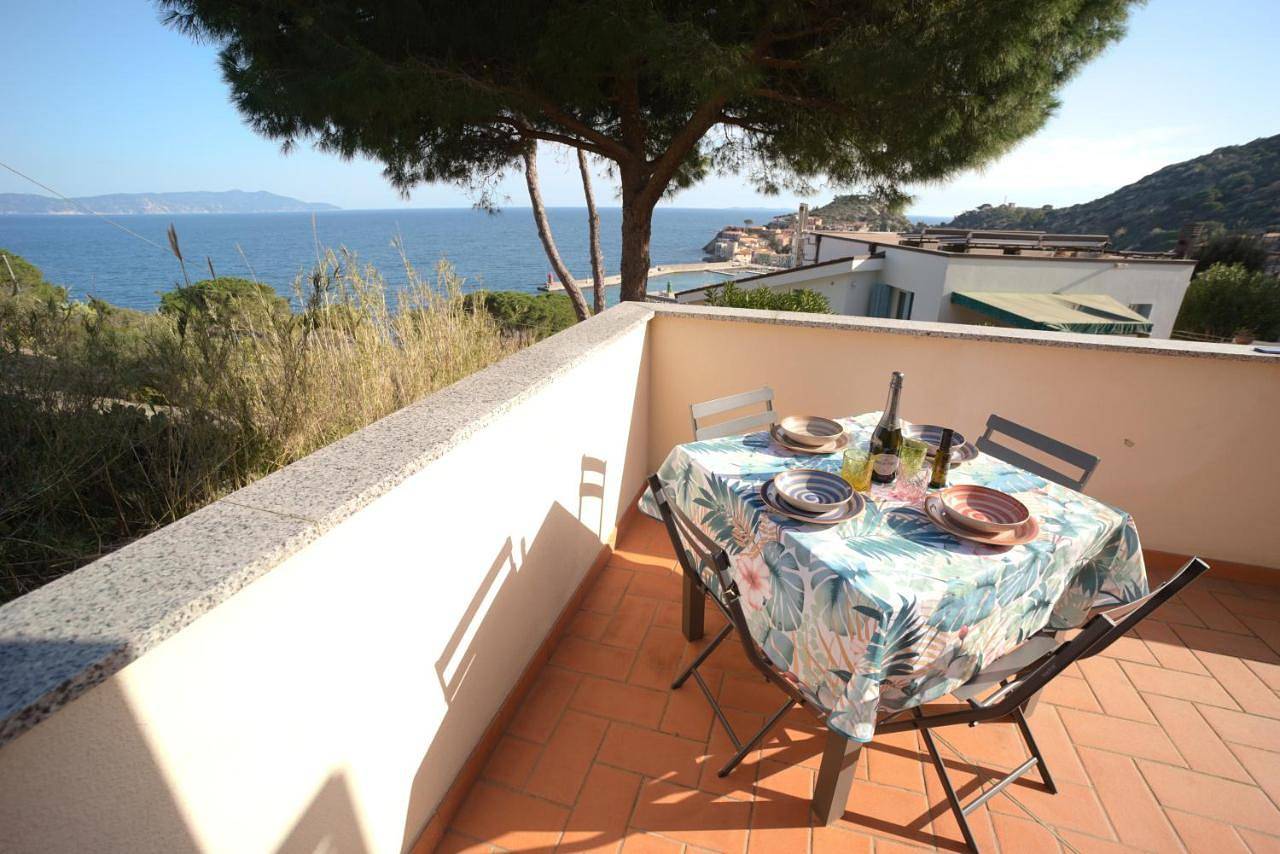 Villetta con vista mare e parcheggio in Isola del Giglio