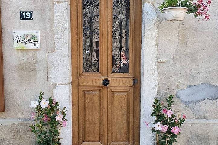 Location de vacances pour 5 personnes, avec jardin et terrasse, animaux acceptés dans l' Ain