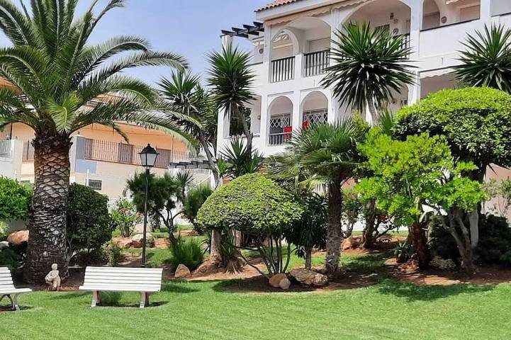 Ferienwohnung für 4 Personen, mit Balkon und Garten sowie Pool - 1