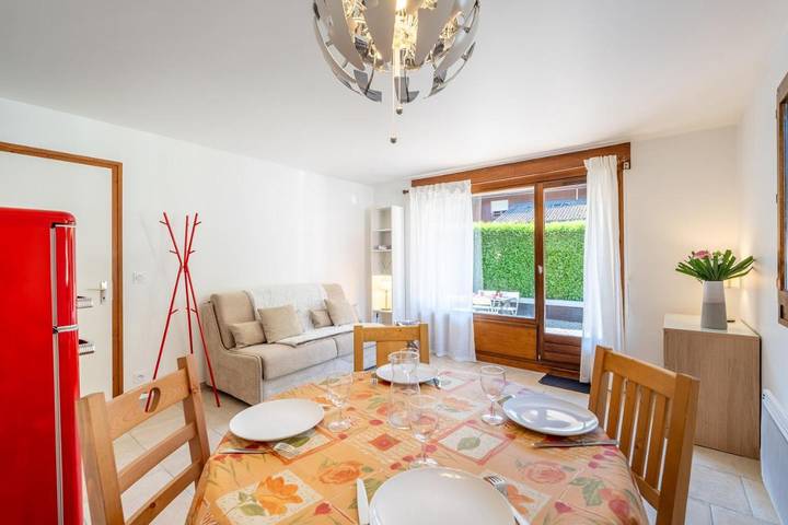 Gîte pour 4 personnes, avec terrasse et vue dans Office De Tourisme De Pole De Thones Val Sulens