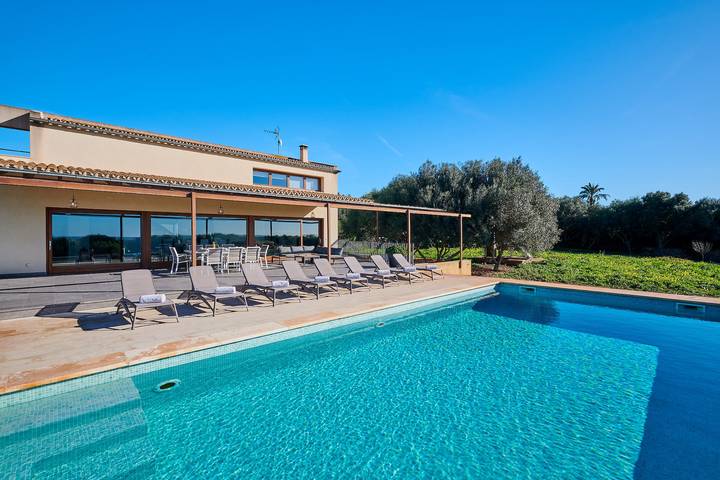 Finca mit Hund für 8 Personen, mit Garten in Santanyí