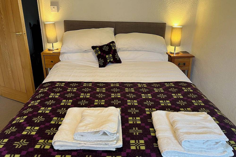 Pretty cottage, perfect readers' retreat in centre of Hay, parking & fast wifi in Hay-on-Wye, Brecon Beacons