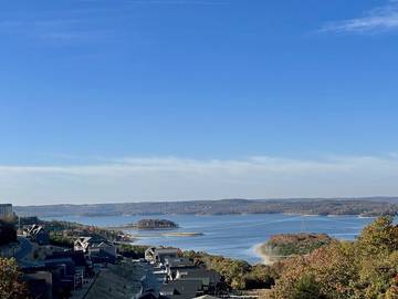 Vacation House for 14 Guests in Ozark Mountains, Table Rock Lake, Picture 3