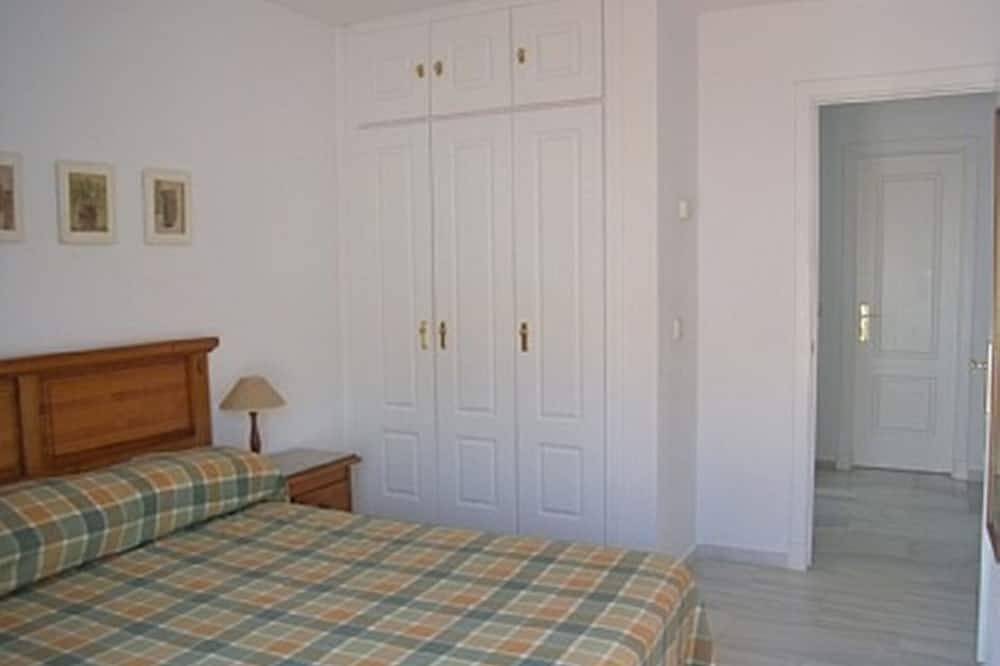 Ganze Wohnung, Luxuriös geräumiges 2 Schlafzimmer Dachboden Apartment neben dem Strand in Playa Zahara de los Atunes, Barbate