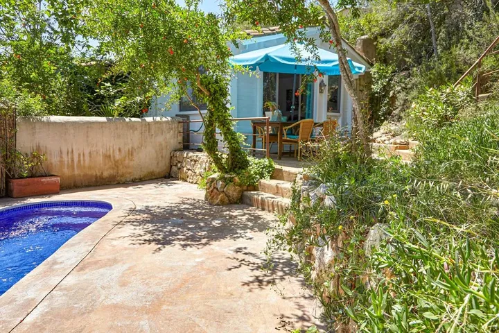 Casa rural para 4 personas, con piscina además de vistas y jardín - 1