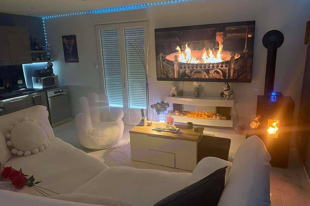 Maison cosy avec piscine et double cosy avec in La Machine, Nièvre