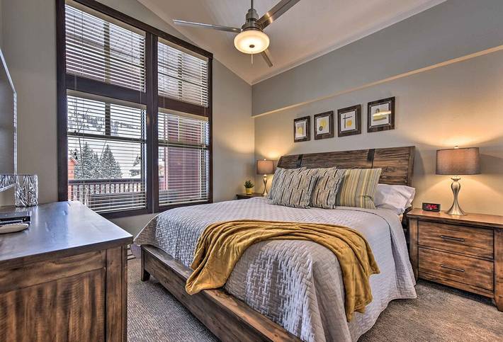 Location de vacances pour 10 personnes, avec sauna et jacuzzi ainsi que piscine et balcon à Solitude