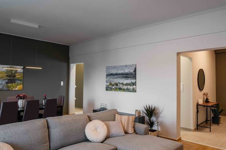 Holiday apartment for 6 people, with terrace, child-friendly in Athens