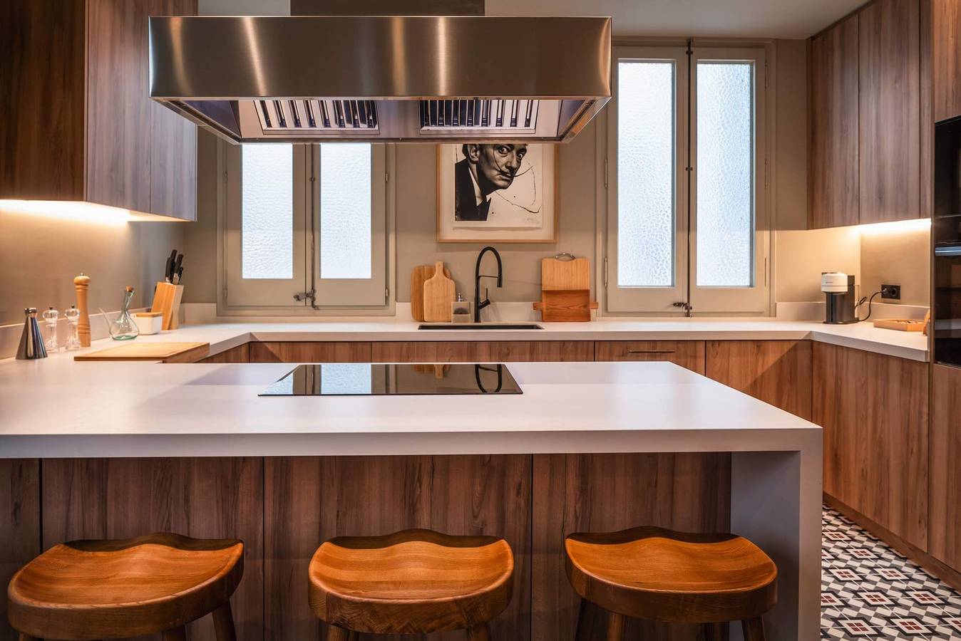 Entire apartment, Lovely 6 Br Flat in L'Eixample in Barcelona Centre, Barcelona