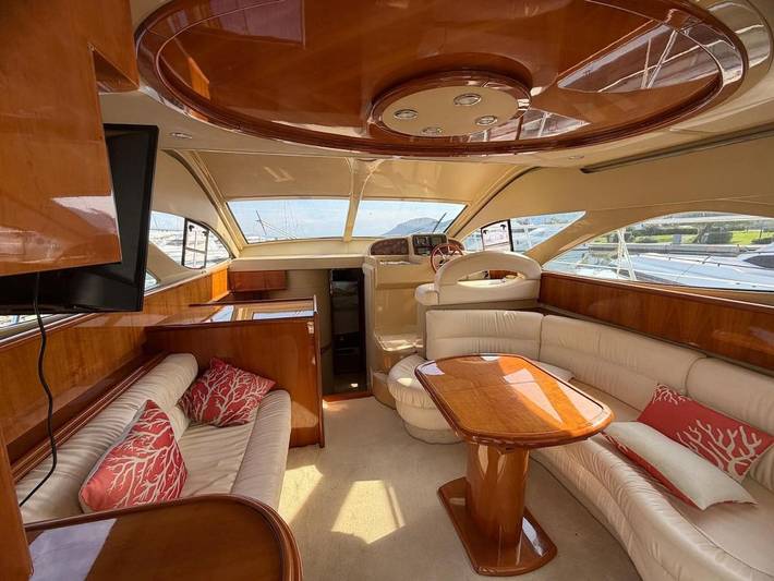 Bateau pour 4 personnes, avec Vue en Corse