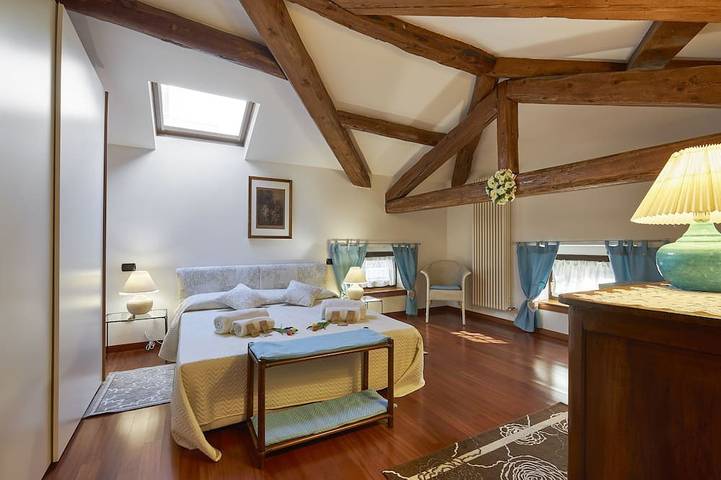 Entire apartment, Villa Gloria. Apartment near downtown with private parking in Verona, Verona Province