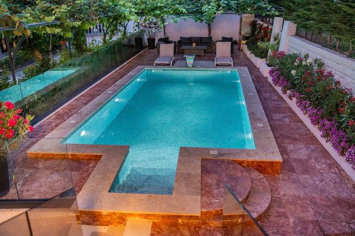 Villa für 16 Personen, mit Garten in Montenegro - 3