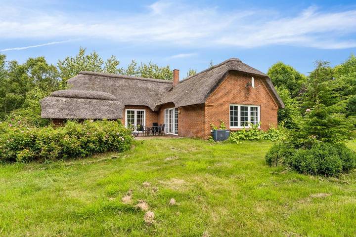 Villa for 8 personer, med jacuzzi og sauna såvel som balkon/terrasse og pool - 1