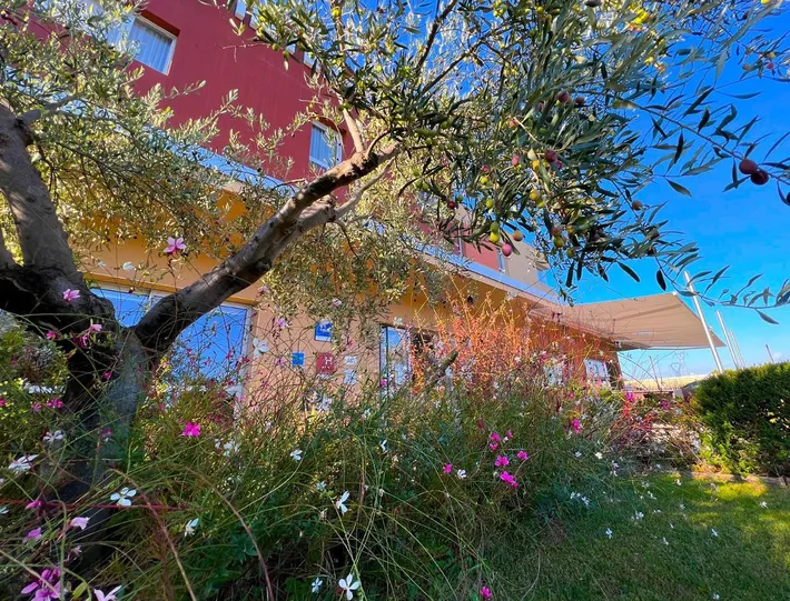 Hotel para 2 personas, con jardín - 1