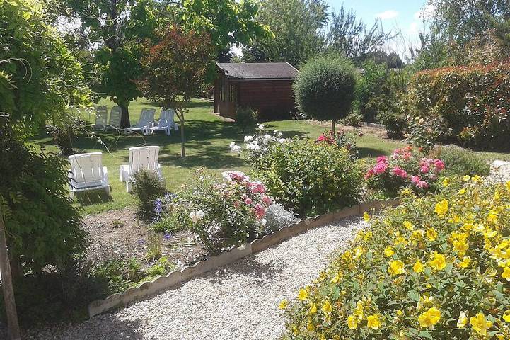 Location de vacances pour 11 personnes, avec jardin et terrasse à La Croix-en-Brie