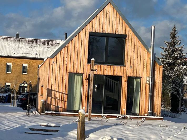 Ferienwohnung für 6 Personen, mit Terrasse und Garten am Bärwalder See