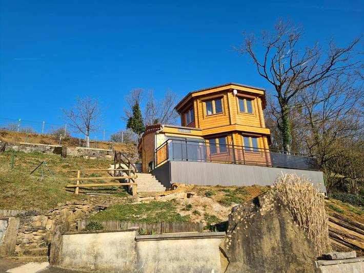 Appartement de vacances pour 4 personnes, avec Balcon et Jacuzzi ainsi que Terrasse et Jardin dans Vaivre-et-Montoille