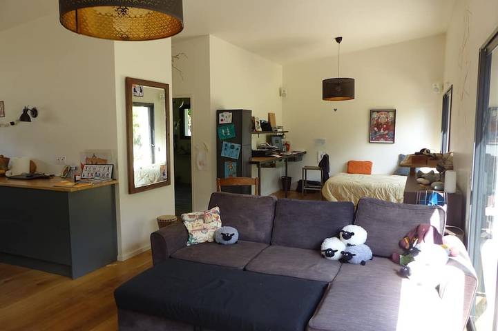 Location de vacances pour 6 personnes, avec terrasse et jardin à Saint-Nolff - 2