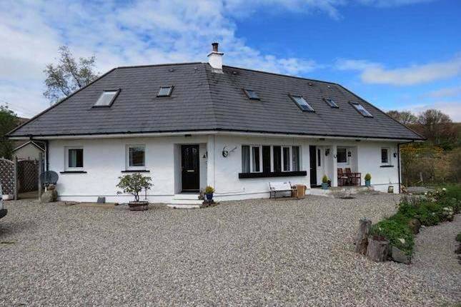 One-Bedroom House in Loch Linnhe