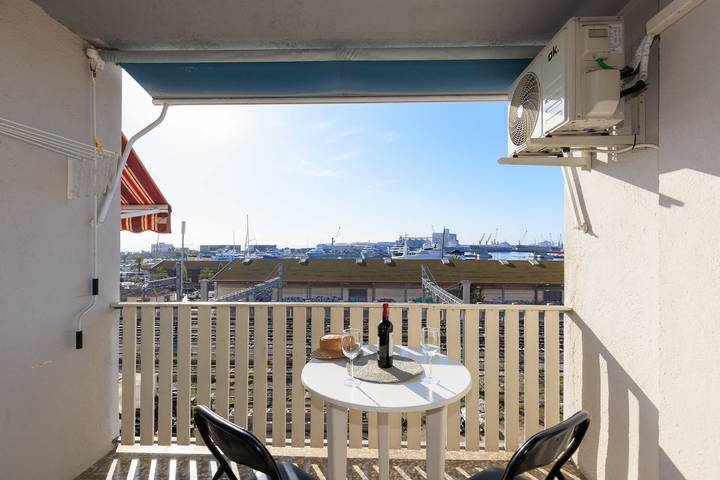 Appartement entier, Appartement de vacances pour 5 personnes avec vue sur l’océan in Tarragone, Costa Dorada