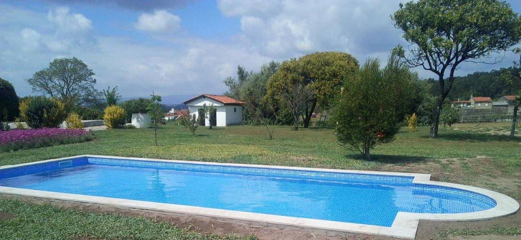 Casa rural para 6 personas, con vistas además de jardín y piscina en Barcelos - 2