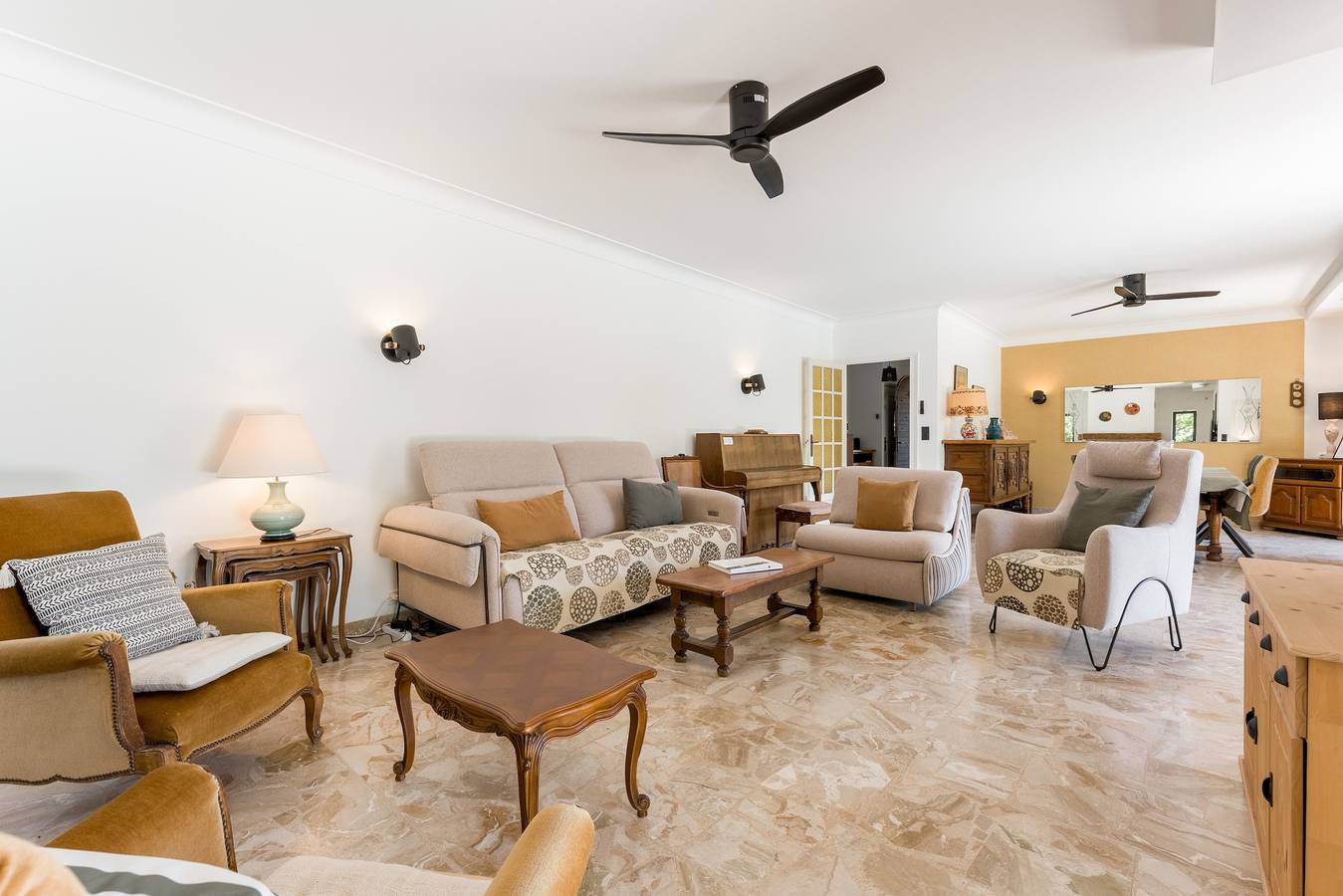 Holiday Home “La Villa D'antan - Pool” with Mountain View, Wi-Fi, and Air Conditioning in Nyons, Nyons region
