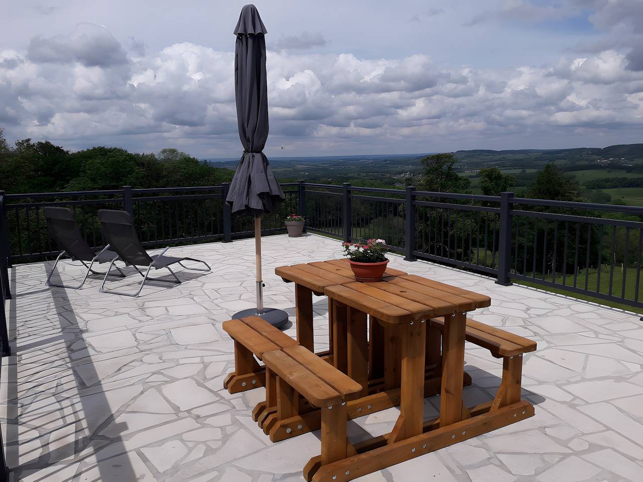 Maison De Vacances pour 4 Personnes dans Parc naturel régional du Morvan