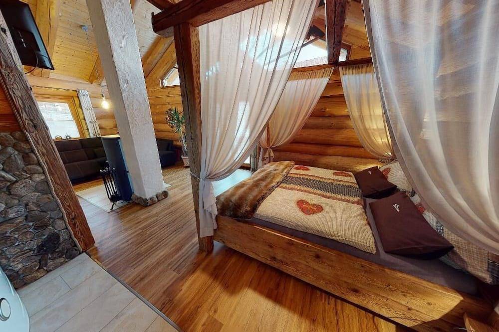 Extravagante Chaletwohnung aus Tannenholz und Naturstein. Whirlwanne und Sauna. in Zachenberg, Ostbayern