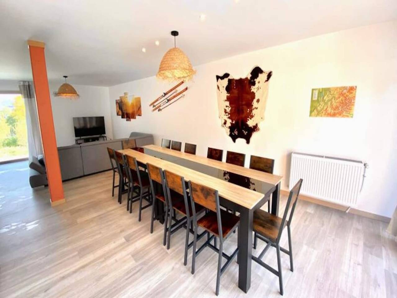 Entire apartment, Apartments for 14 People in Saint-Jean-de-Maurienne, Saint-Jean-de-Maurienne region