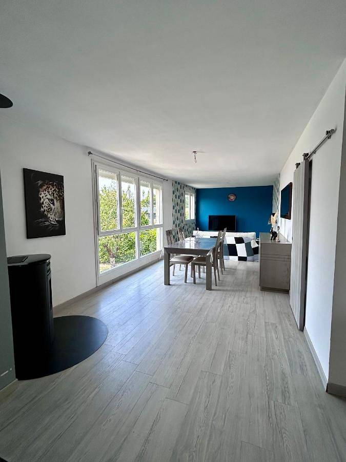 Gîte pour 4 personnes, avec terrasse, animaux acceptés à Sainte-Suzanne - 2