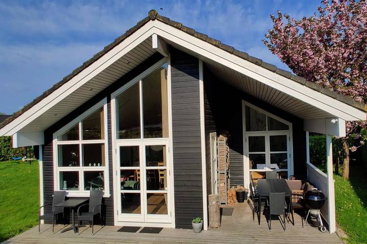 Ferienhaus für 8 Personen, mit Whirlpool und Terrasse sowie Sauna und Garten in Loddenhøj - 4