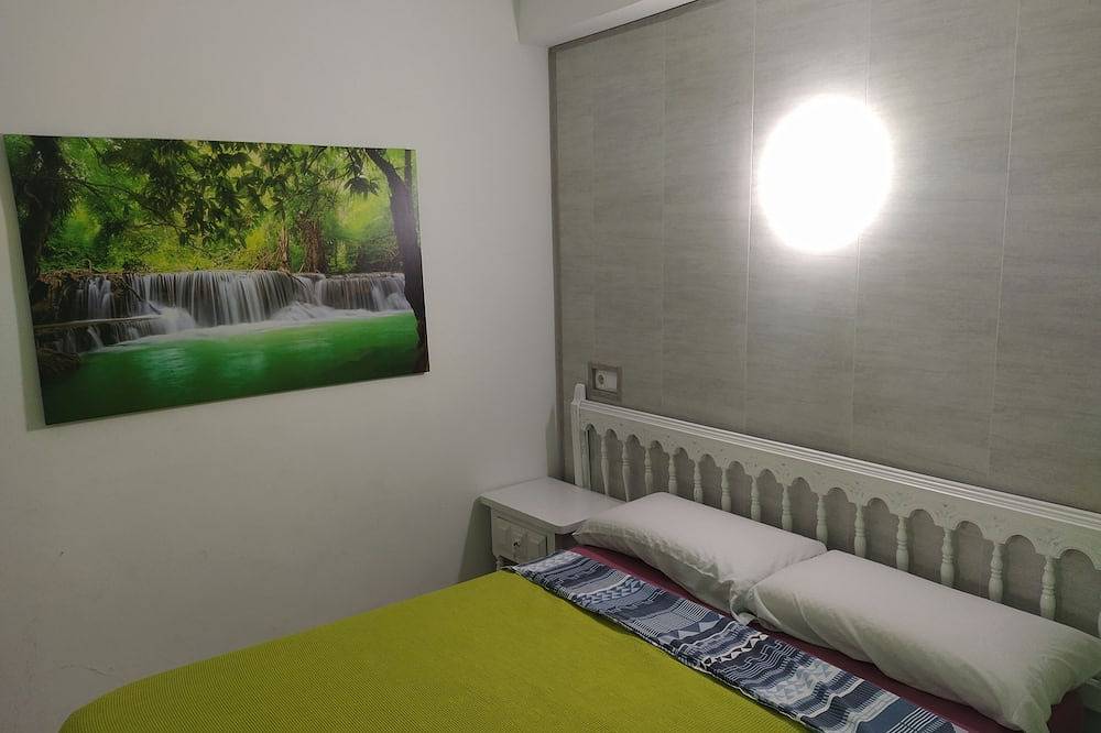 Apartamento entero, Apartamento en primera linea de mar 2 dormitorios+Wifi+2 Plazas Parking+Terraza in Costa Dorada