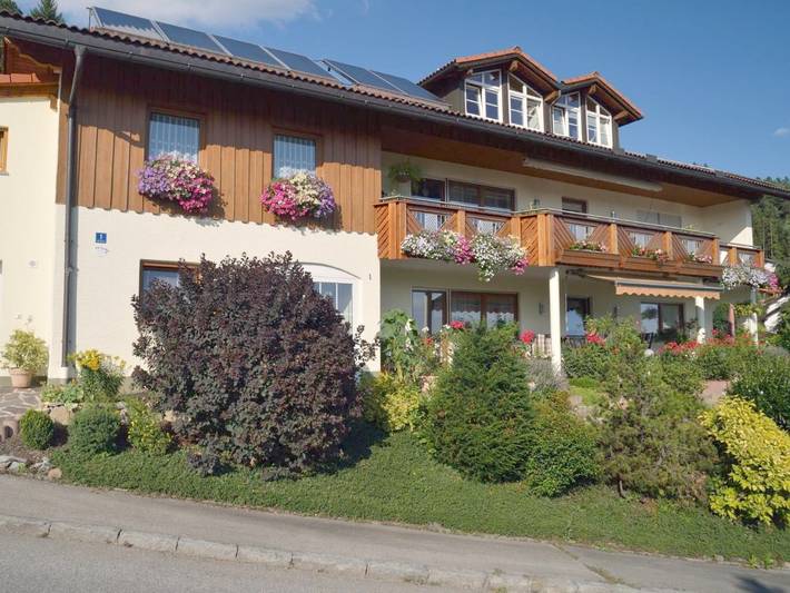 Ferienwohnung für 3 Personen, mit Balkon und Terrasse sowie Garten und Ausblick in Schönberg (Bayern) - 4