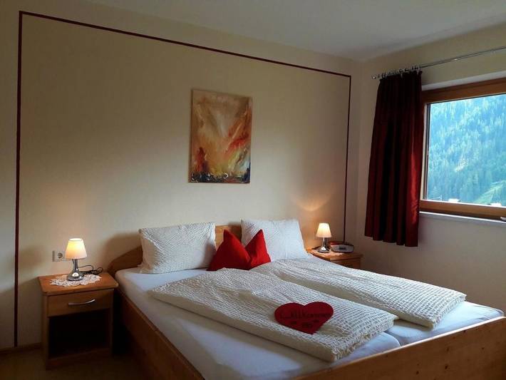 Ferienwohnung für 3 Personen, mit Balkon und Terrasse sowie Garten und Ausblick in Vorderlanersbach - 4