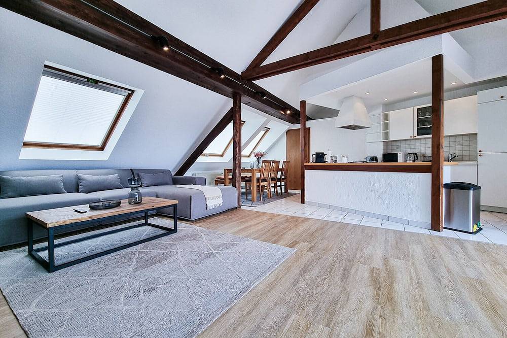 Geheel appartement, Alpha Apartments: Dachstudio - Stil & Eleganz, 2Br in Essen, Ruhrgebied