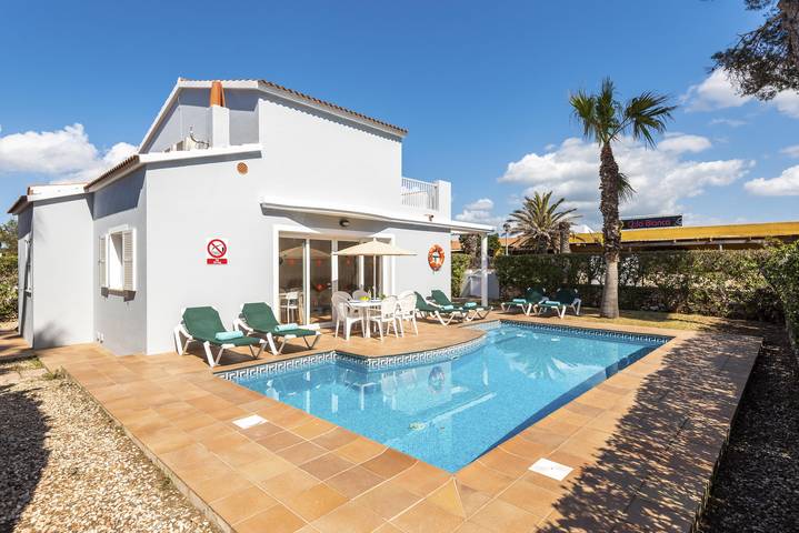 Villa pour 6 personnes, avec balcon et jardin à Cala Blanca - 2