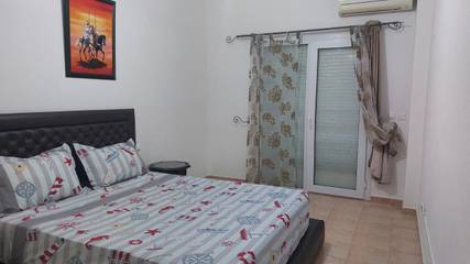 Gîte pour 5 personnes, avec piscine ainsi que jardin et vue dans Madagh