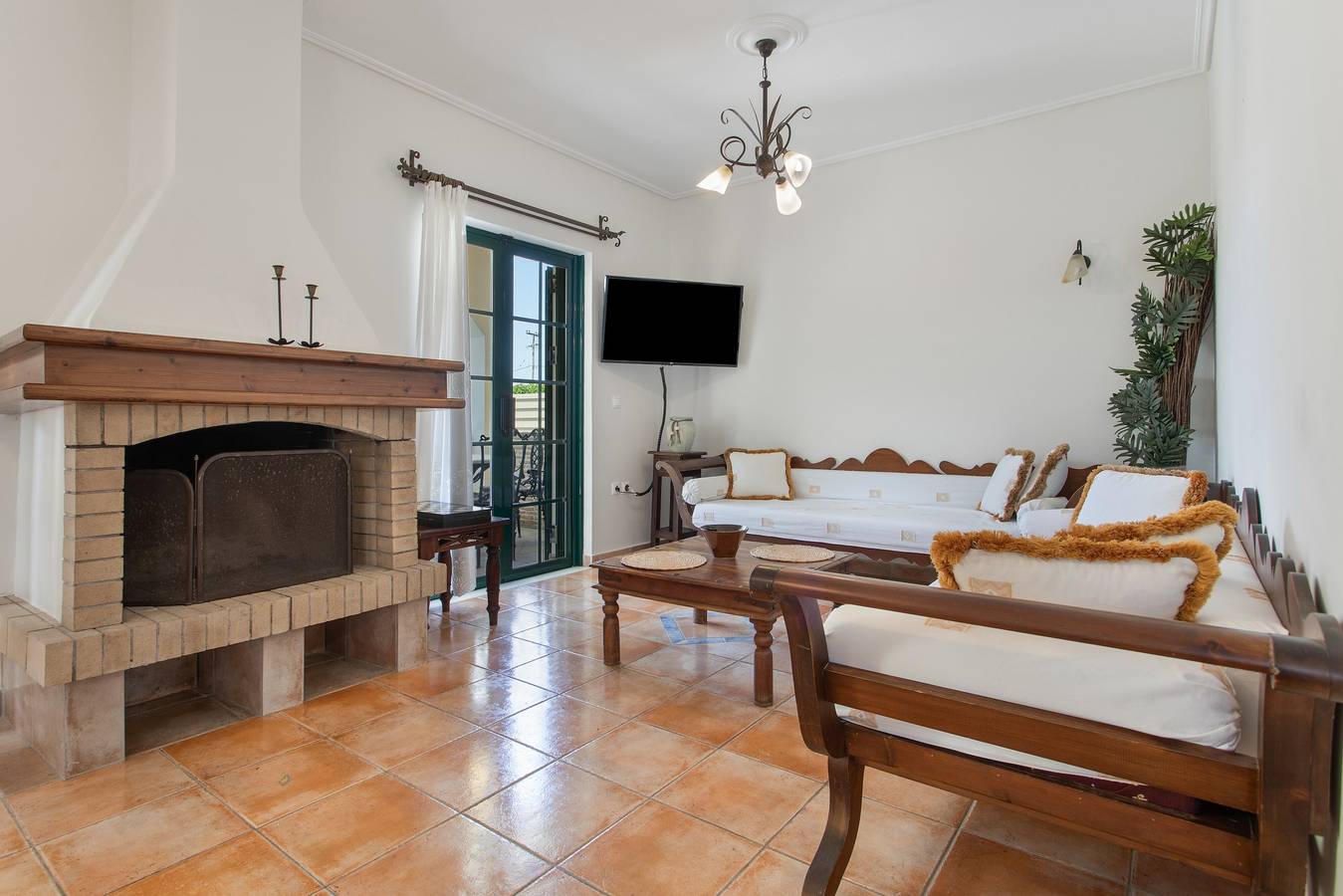 Villa 'Anogia 2' met Uitzicht op de Bergen, Wifi en Airconditioning in Pantokratoras, Zakynthos