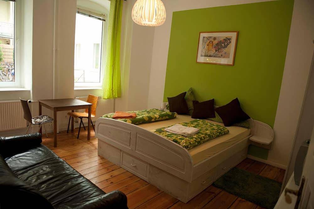 Ganze Wohnung, Private Apartment in Berlin's most central district next to the river Spree in Moabit Berlin, Berlin
