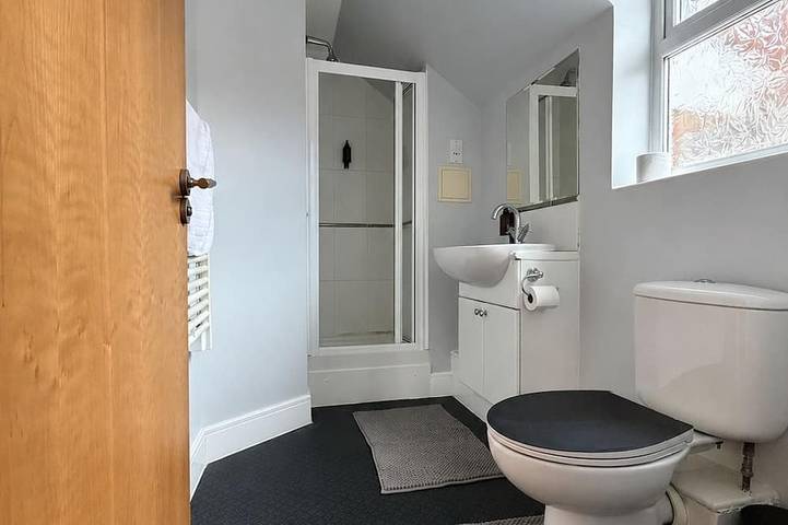 Appartement entier, 2Br Apartment Near Gatwick | Balcony | Sleeps 5 in Crawley, Sussex de l'Ouest