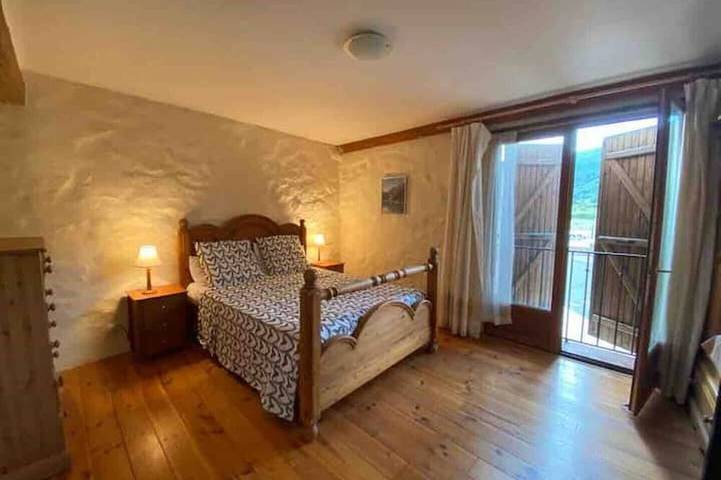 Gîte pour 10 personnes, avec jardin à Joch - 3