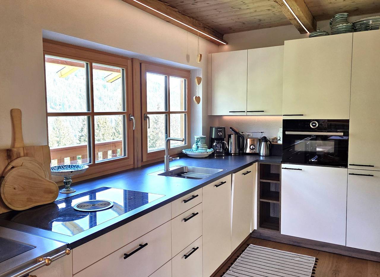 Ganze Ferienwohnung, 3-Raum Hütte für bis zu 6 Personen in Eben im Pongau, Tennengau