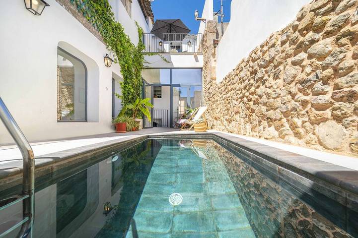 Ferienhaus für 4 Personen, mit Pool und Garten sowie Balkon - 1