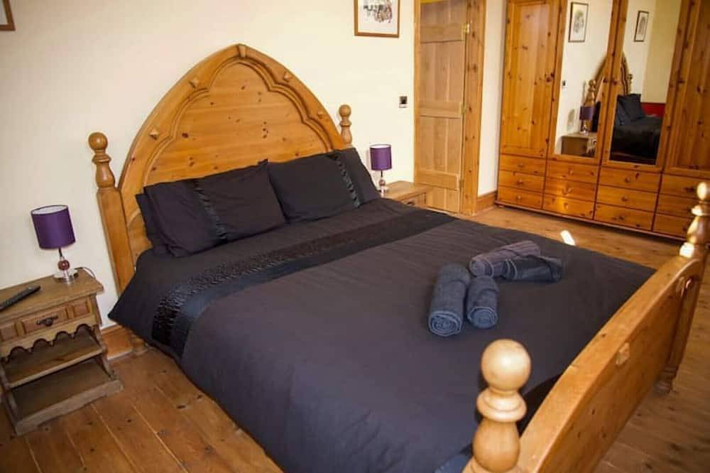 Stunning, historic holiday apartment in Criccieth, Gwynedd