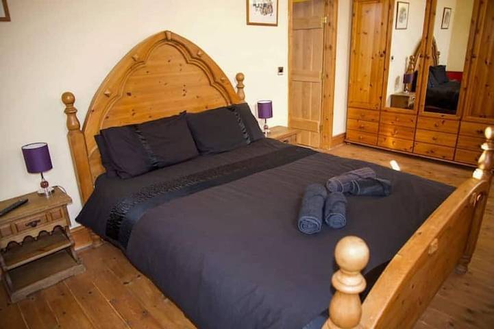 Stunning, historic holiday apartment in Criccieth, Gwynedd