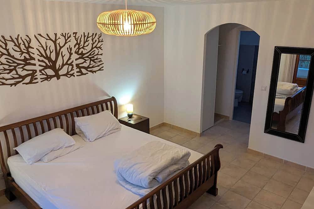 Le Mas des Oliviers - Swimming pool & Farniente in Sernhac, Nimes und Umgebung