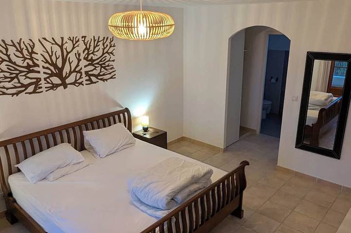 Le Mas des Oliviers - Swimming pool & Farniente in Sernhac, Nimes und Umgebung