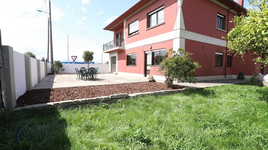 Casa de vacaciones para 14 personas, con jardín - 1